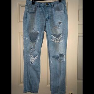 American Eagle tomgirl distressed light jeans 6